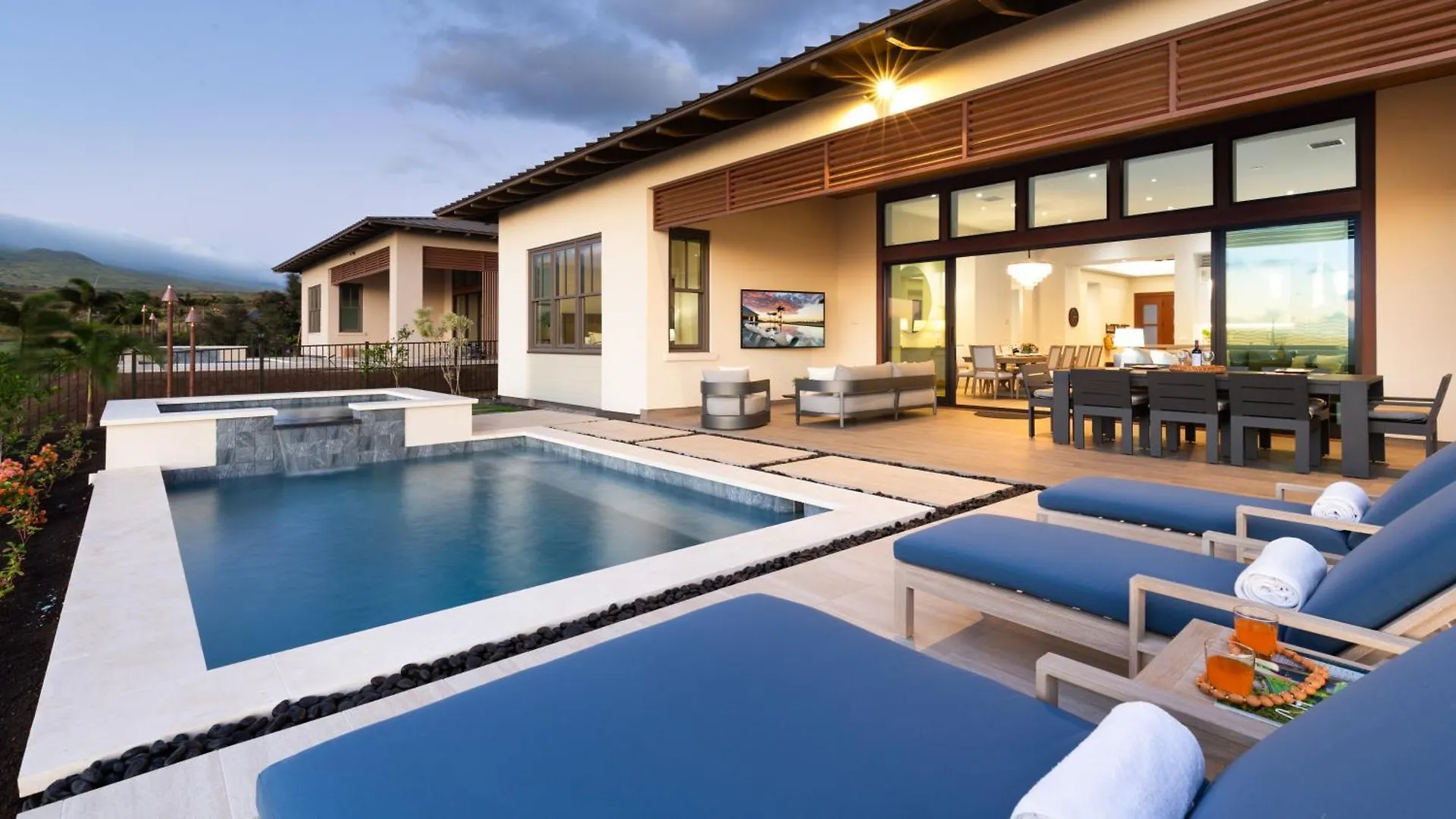 別荘 Blue Tranquility Luxurious Home In Private Community With Heated Private Pool Spa Detached Ohana Suite ワイメア 米国