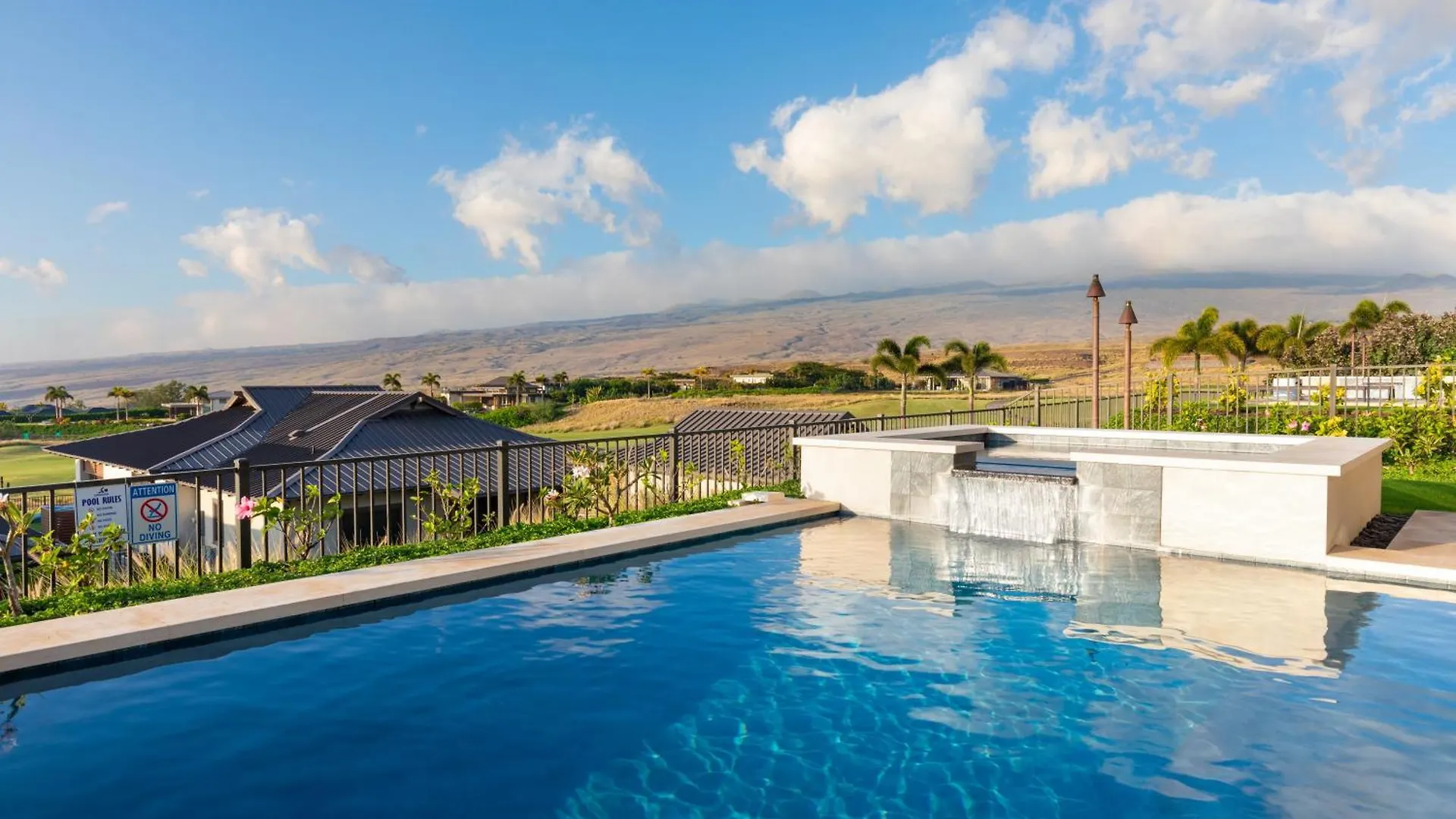 Blue Tranquility Luxurious Home In Private Community With Heated Private Pool Spa Detached Ohana Suite Waimea  Hébergement de vacances Waimea (Hawaii)