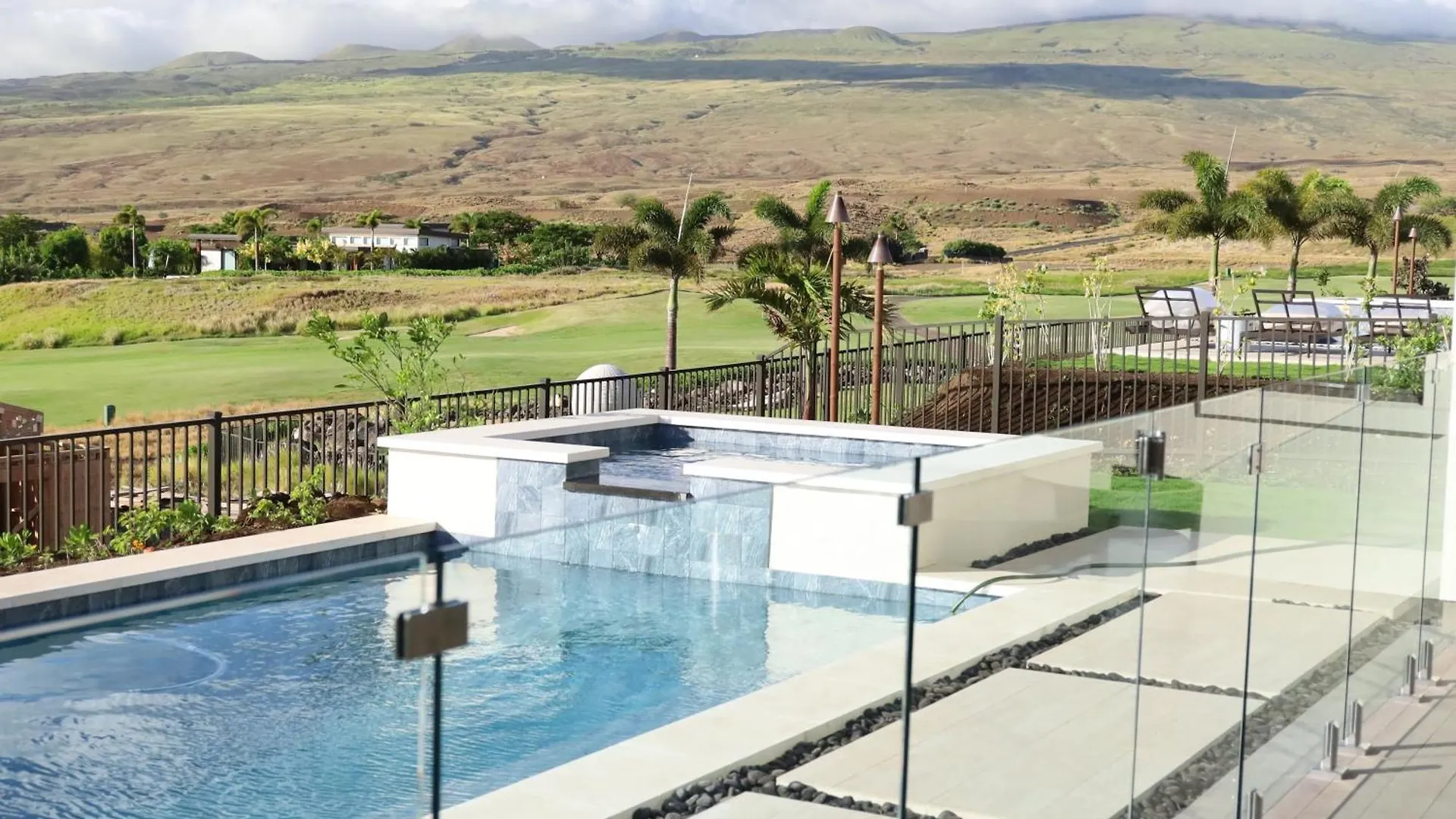 Blue Tranquility Luxurious Home In Private Community With Heated Private Pool Spa Detached Ohana Suite Waimea  Hébergement de vacances